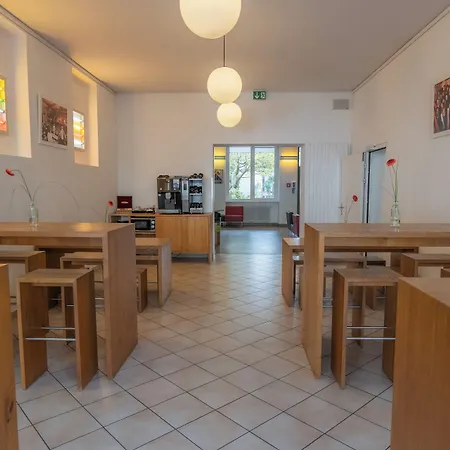 Youth Auberge de jeunesse *