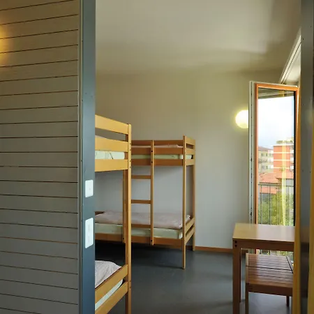 Locarno Youth Hostel *